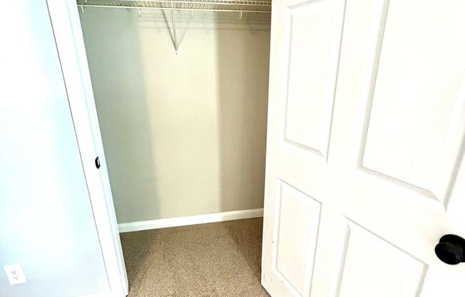 2 beds, 1.5 baths, 1,100 sqft, $1,090, Unit 704-C