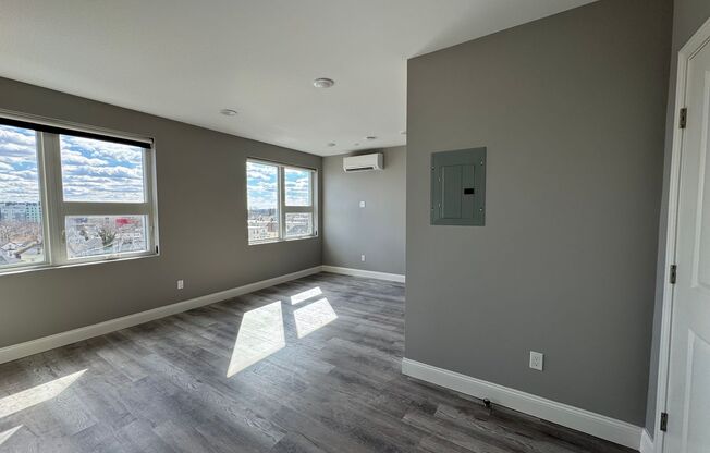 2 beds, 1 bath, 651 sqft, $2,700, Unit 511