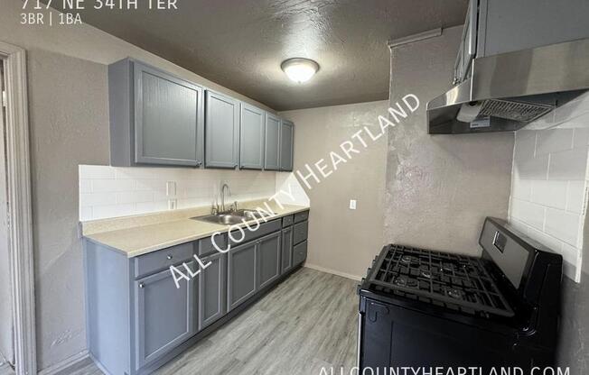 717 NE 34 TERRACE