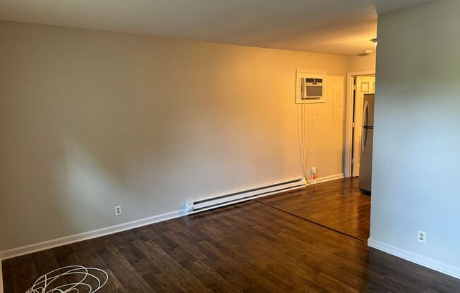 1 bed, 1 bath, $1,095