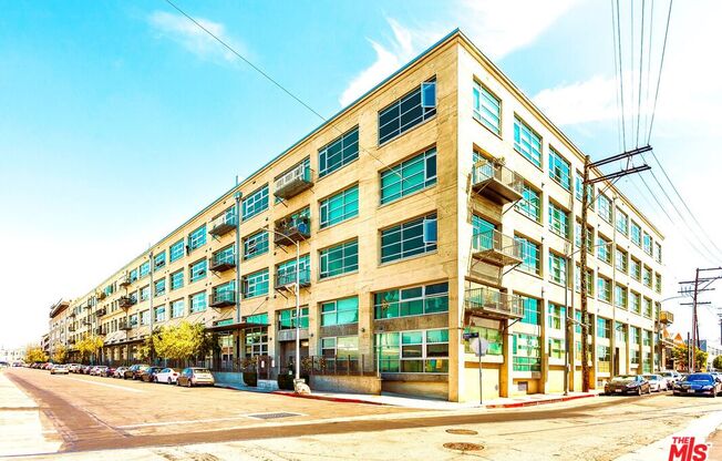 2 beds, 2 baths, 2,020 sqft, $6,500, Unit 202