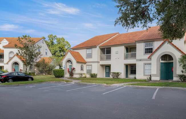 Apartment exterior at Lake Tivoli at Lake Tivoli Apartments in Kissimmee, FL