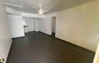 3 beds, 1 bath, 900 sqft, $1,595, Unit 01