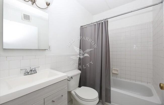 2 beds, 1 bath, $3,000, Unit 3