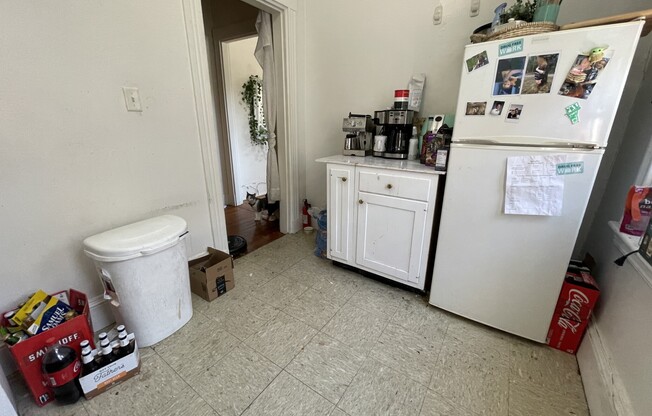 1381 COMMONWEALTH