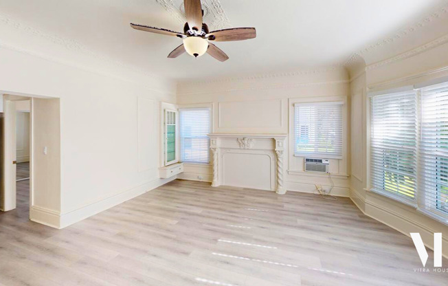 27 West Apartment Homes Near USC Campus!