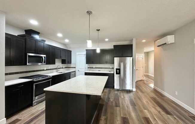3 beds, 2.5 baths, $2,800