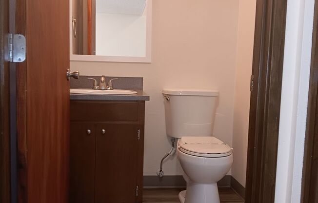 2 beds, 1.5 baths, 1,050 sqft, $2,049, Unit 214-776C