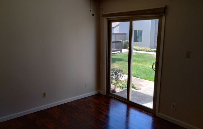 2 beds, 1 bath, $1,895