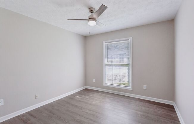 3 beds, 2 baths, 1,300 sqft, $1,900, Unit 121