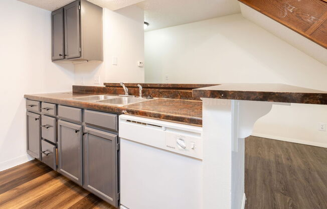 Studio, 1 bath, 384 sqft, $595, Unit 2110