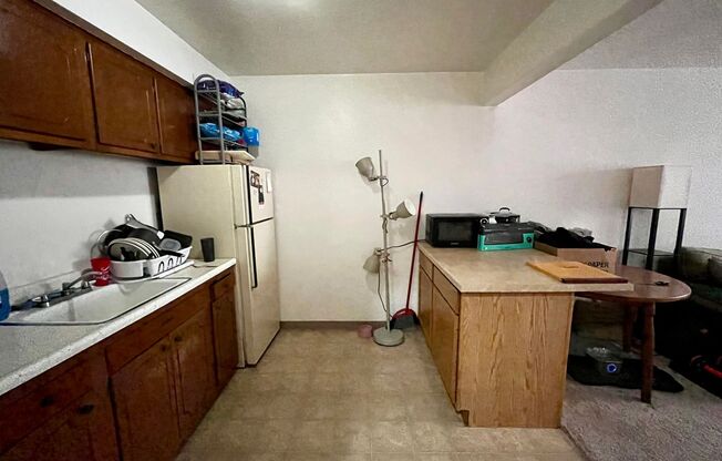 1 bed, 1 bath, $1,095, Unit 105
