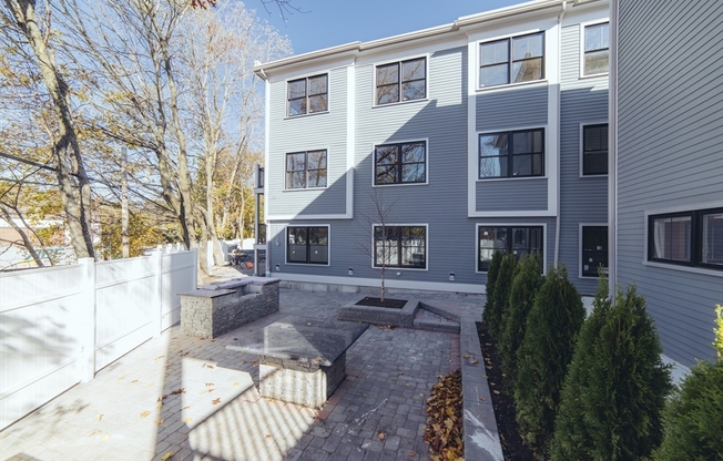 3 beds, 2.5 baths, 1,608 sqft, $4,000, Unit 12