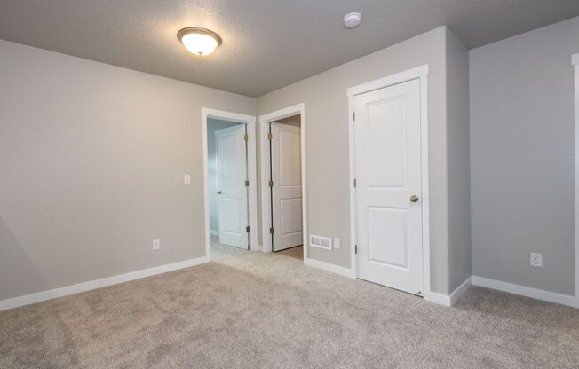 3 beds, 2.5 baths, 1,650 sqft, $2,490, Unit E-119