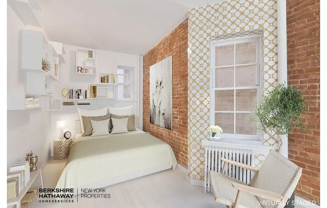 138 W 10 ST