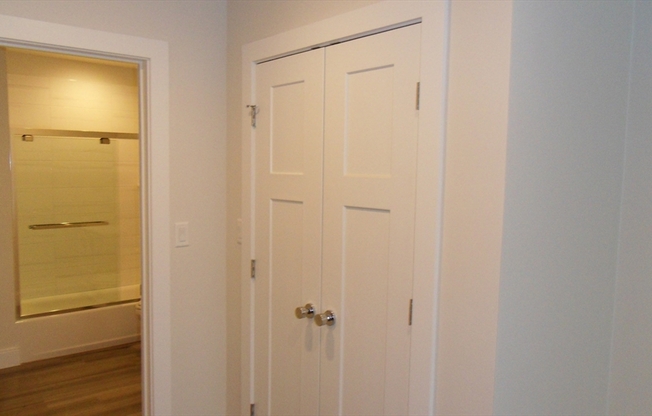 2 beds, 2 baths, 1,085 sqft, $3,275, Unit 5