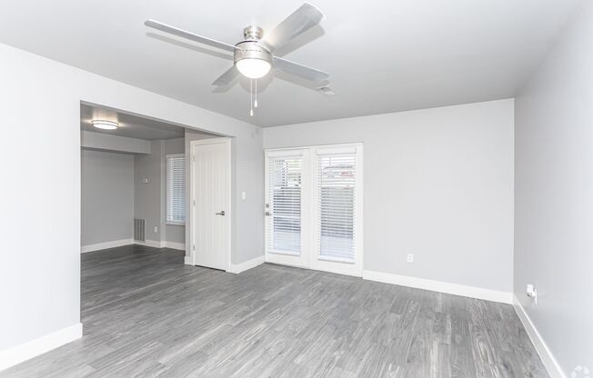 2 beds, 1 bath, 830 sqft, $1,395, Unit 49