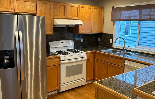 3 bed 2 bath Townhome Green Lake Neighborhood, Seattle $3050/MO