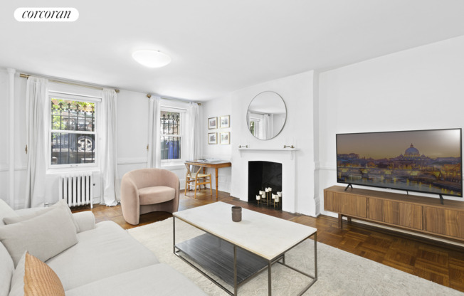 19 PERRY ST
