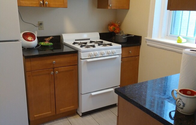 1 bed, 1 bath, $2,900, Unit 15