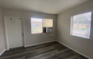 1 bed, 1 bath, 500 sqft, $1,800, Unit 5