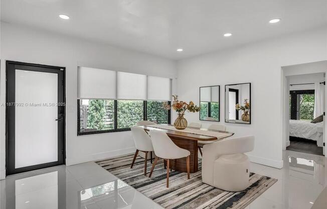 2484 SW 25 ST