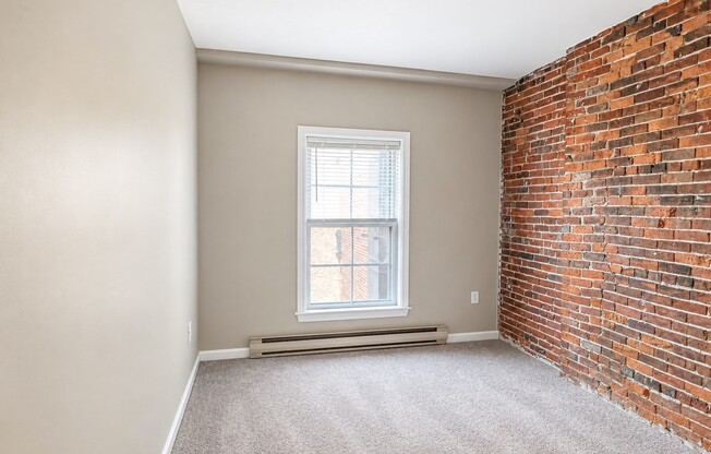 2 beds, 1 bath, 850 sqft, $3,850, Unit TEN