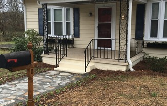 Cute downtown Greer Bungalow  2 Bedroom 1 Bath