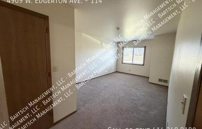 4909 W EDGERTON AVE