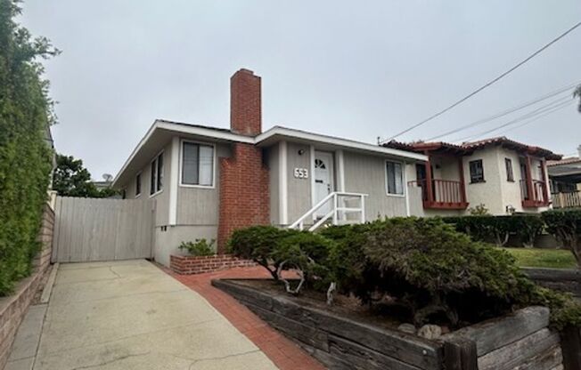 **Charming 3-Bed, 2-Bath Home in Prime Tree Section, Manhattan Beach**