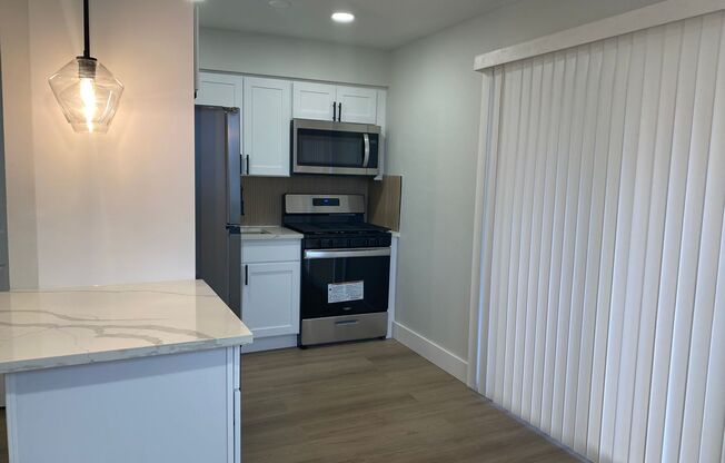 1 bed, 1 bath, $1,725, Unit 401