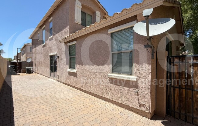 3 beds, 2.5 baths, 1,684 sqft, $2,100