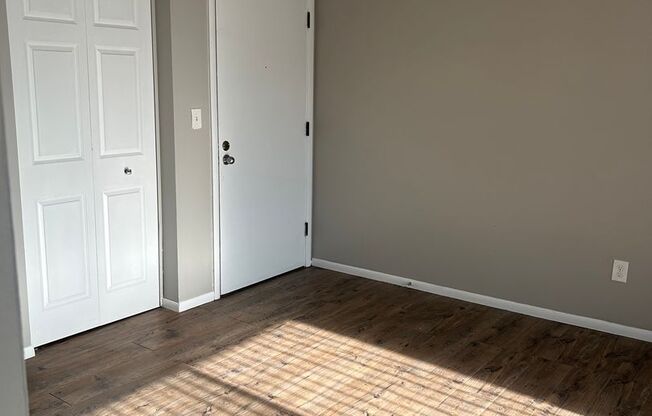 2 beds, 1 bath, 720 sqft, $1,100, Unit 1033305