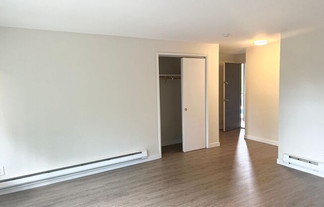 1 bed, 1 bath, 520 sqft, $1,595, Unit 06