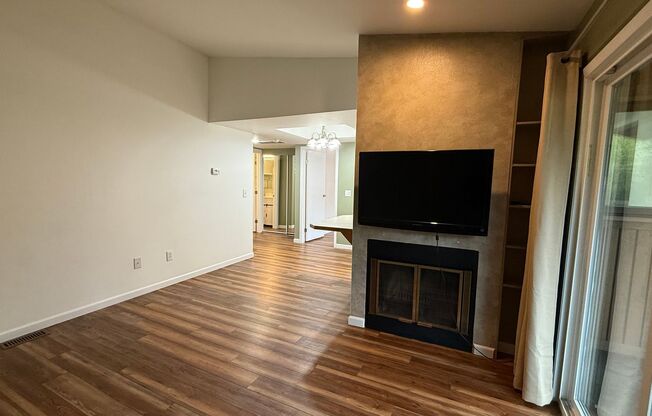Well Maintained Top Floor 2 Bed/2 Bath Condo W/Garage Space. Call Today!