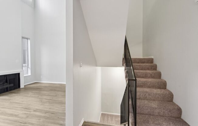 3 beds, 1.5 baths, 1,200 sqft, $2,798, Unit 409