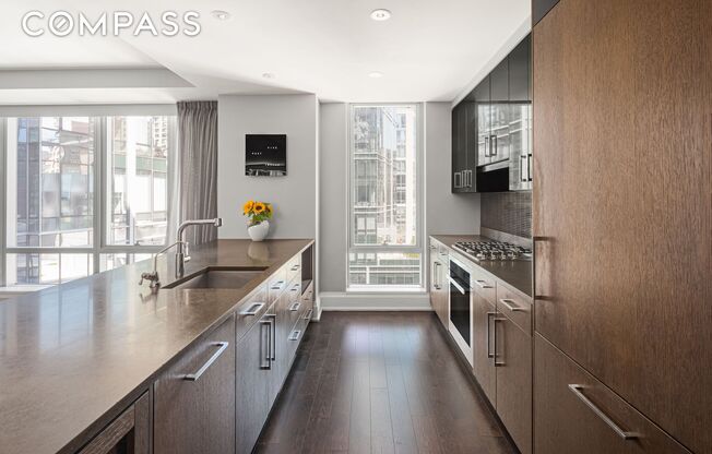 3 beds, 3.5 baths, 2,266 sqft, $16,500, Unit 10P