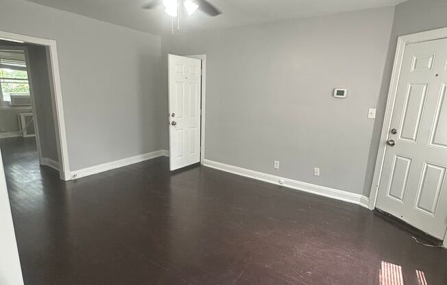 918 Saint Dunstans Rd
