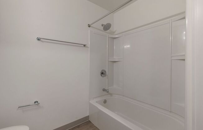 Studio, 1 bath, 250 sqft, $1,145, Unit 108