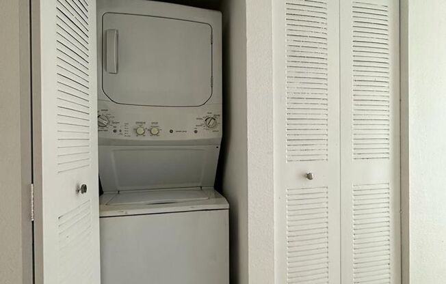 3 beds, 2 baths, 1,079 sqft, $3,200, Unit 13780-301