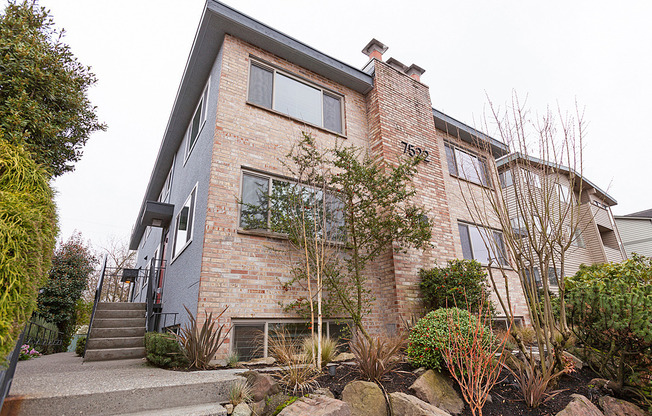 24th Ave NW - Located in Vibrant Ballard