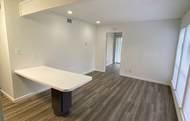 1 bed, 1 bath, 523 sqft, $1,199, Unit 126