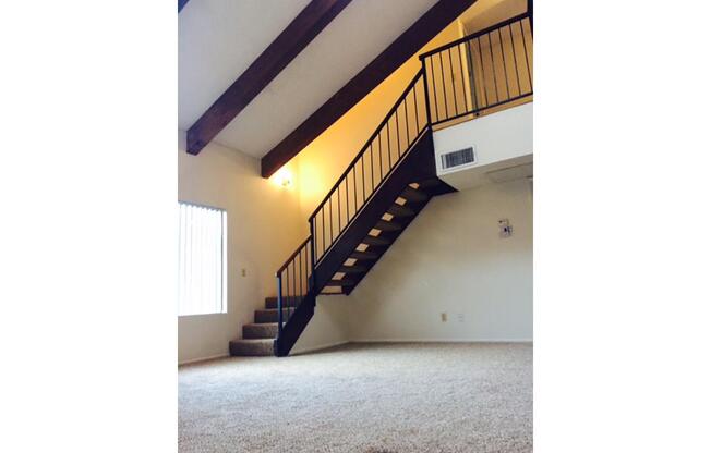 GORGEOUS CEILING BEAMS