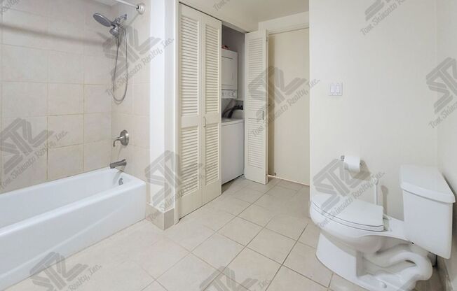 1 bed, 1 bath, $2,700, Unit APARTMENT # 806