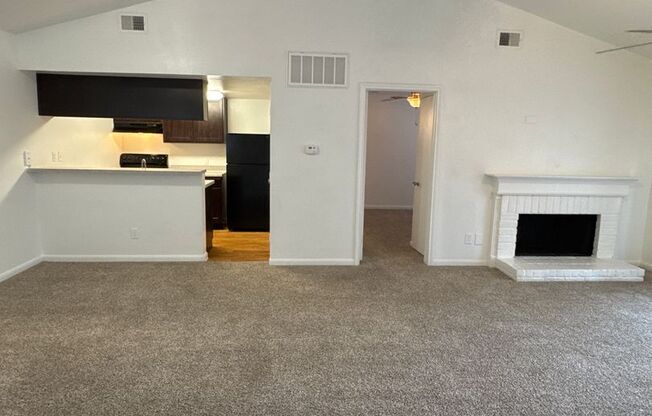 2 beds, 2 baths, 1,003 sqft, $1,120, Unit 3004