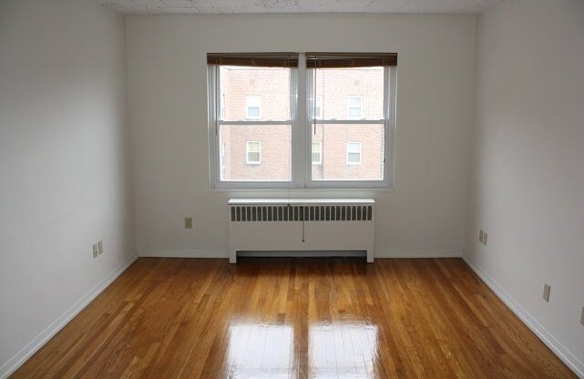 1 bed, 1 bath, 610 sqft, $1,790, Unit 100EM3A