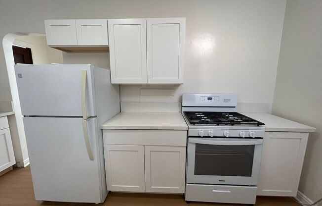 2 beds, 1 bath, $2,950, Unit # 2