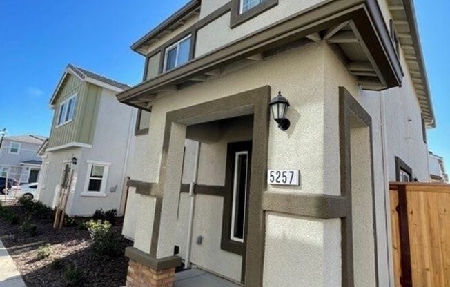 ALMOST NEW HOME  in West Roseville Available NOW