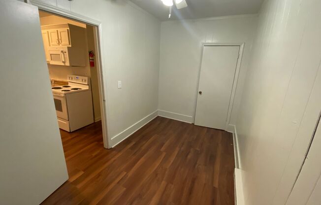 1 bed, 1 bath, 388 sqft, $965, Unit 21