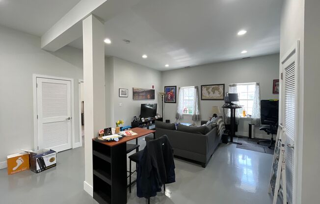 1101 Frankford - Residential